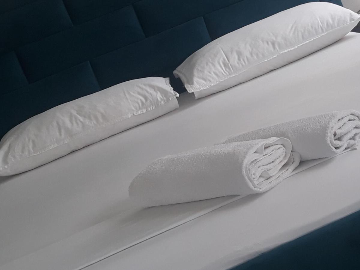 Isabel Rooms Тирана Экстерьер фото